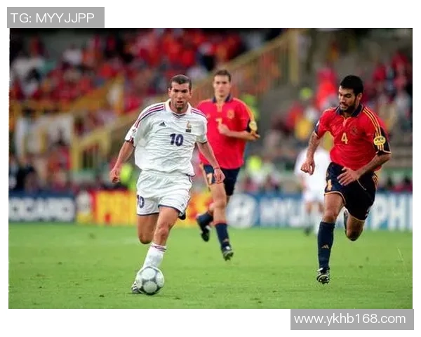 足球星TK的传奇之路：从少年梦想到世界舞台的辉煌成就